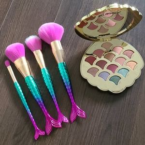 Tarte under the sea limited edition pallet & brush
